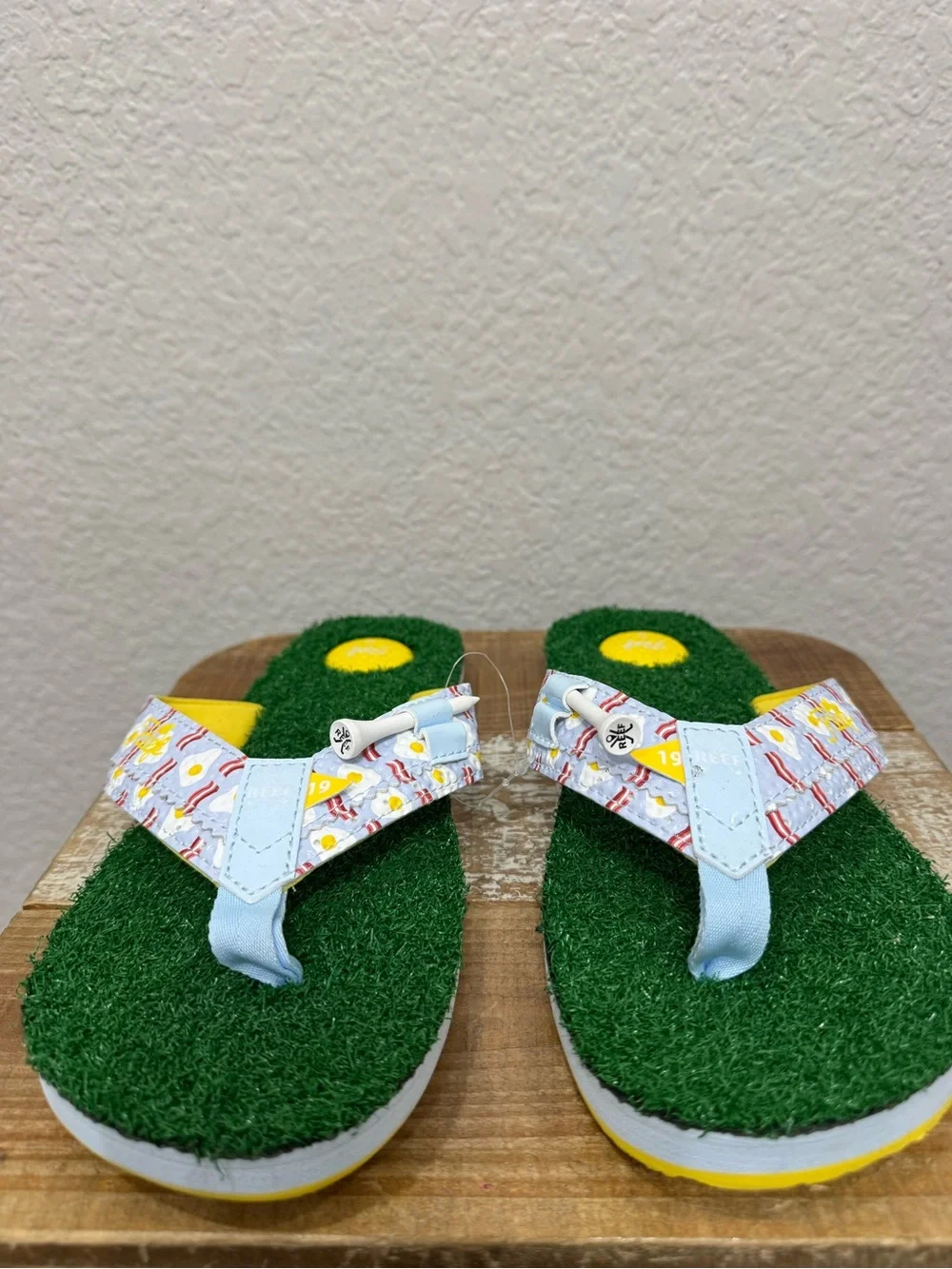 Reef Mulligan Breakfast Golf  Bottle Opener Flip Flops Men Size 9 NEW